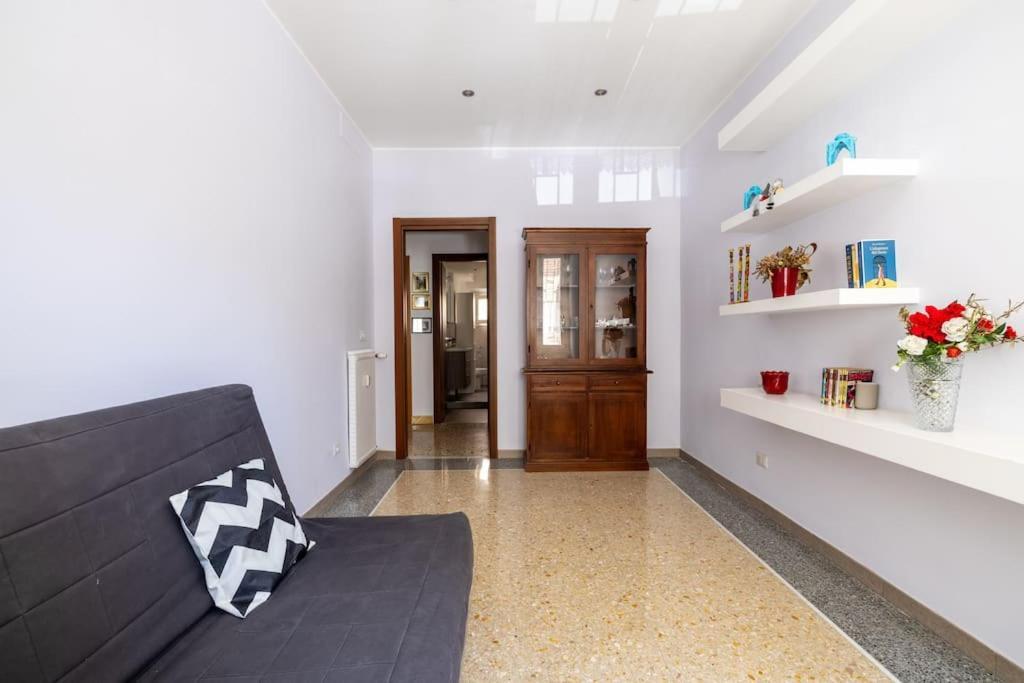 La Casa Dei Balocchi - 200 M Dalla Metro Bologna Apartamento Roma
