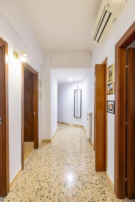 La Casa Dei Balocchi - 200 M Dalla Metro Bologna Apartamento *